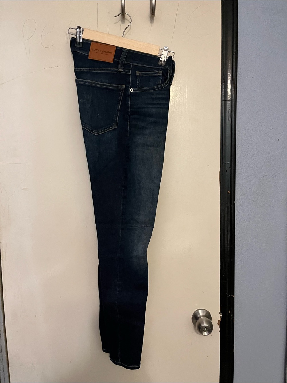 Lucky Brand Skinny Jeans in Indigo Denim - Picture 3 of 4
